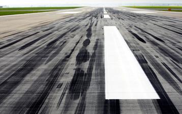 Operational concept for rehabilitating the runway while continuing air operations
